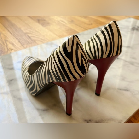 4 for $20 | Bamboo | Zebra Stripe Stilettos - Picture 3 of 10